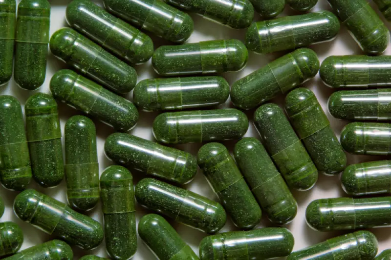 ¿La espirulina tiene vitamina B12?